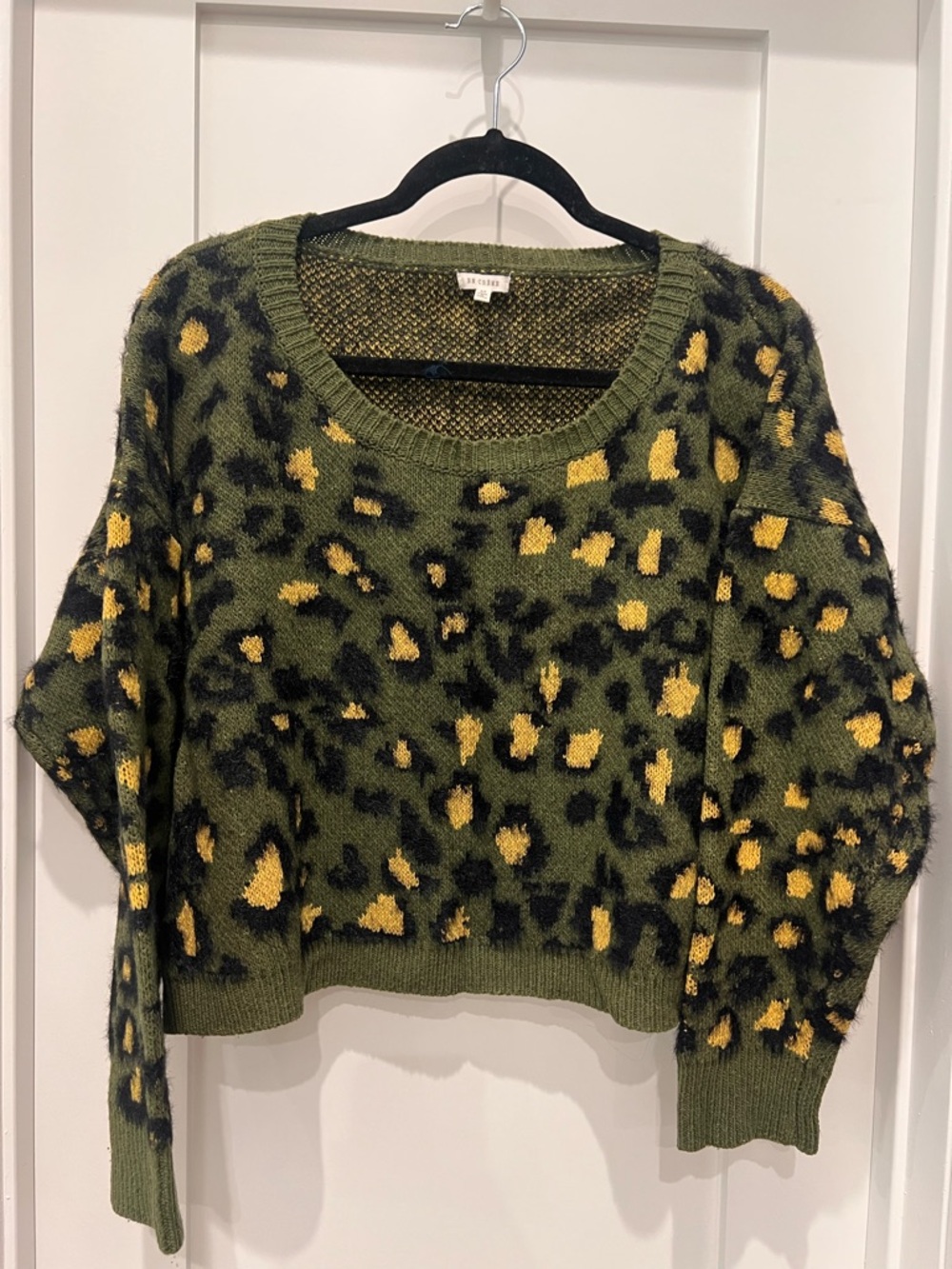 En Creme Olive Green and Yellow Leopard Print Crewneck Sweater